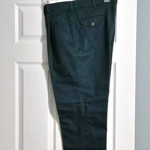 Farah Men's dark green cotton no wrinkle pleated